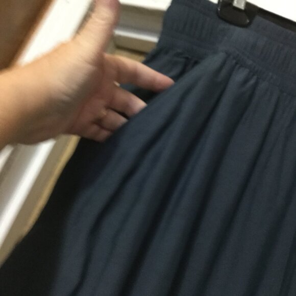 NWT Travis Mathew wide leg pull on Savana pants blue in color size large - Picture 3 of 8